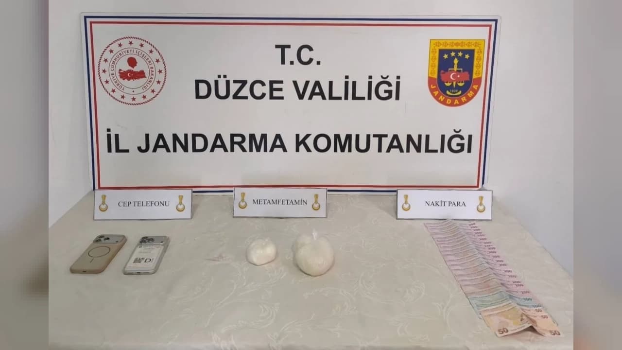 Düzce'de uyuşturucu operasyonu: 2 şüpheli gözaltına alındı