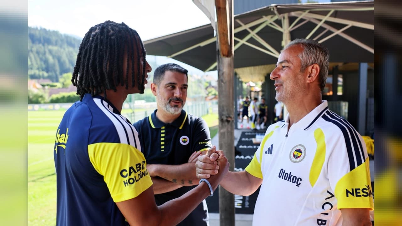 Fenerbahçe'de İsmail Kartal istifa etti, futbolcular veda etti