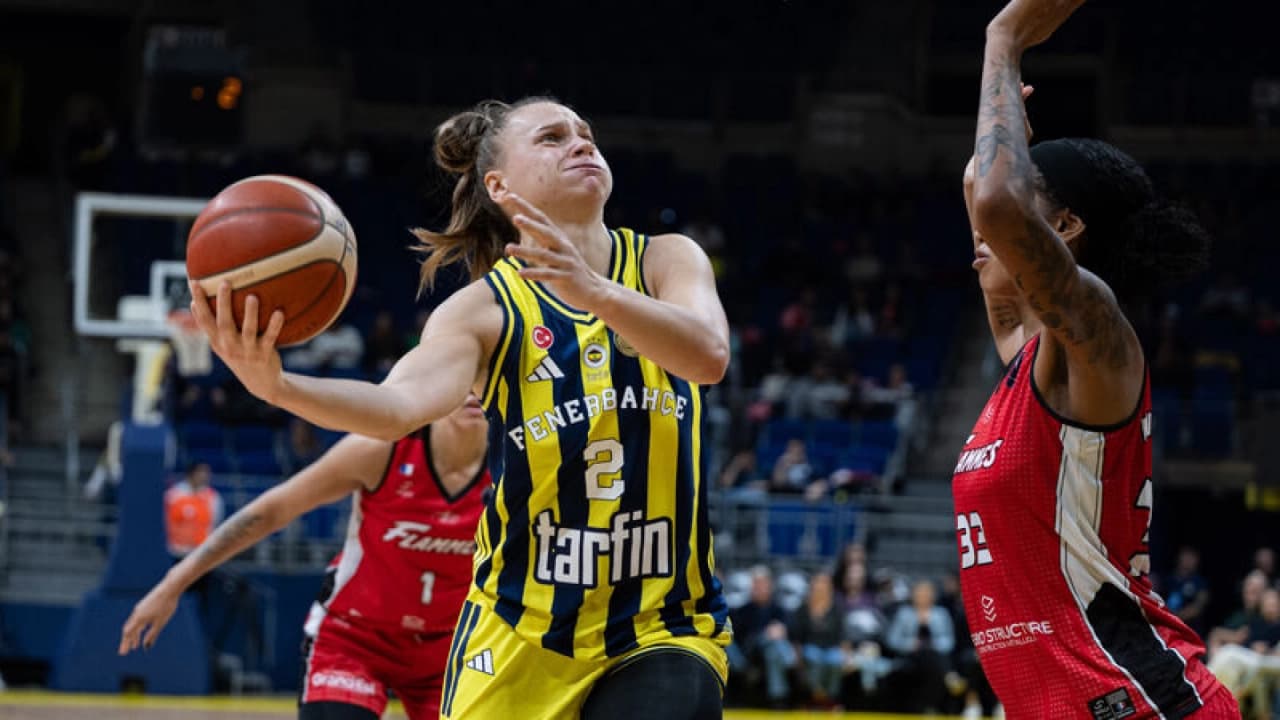 Fenerbahçe Tarfin Kadın Basketbol Takımı liderliğini sürdürdü