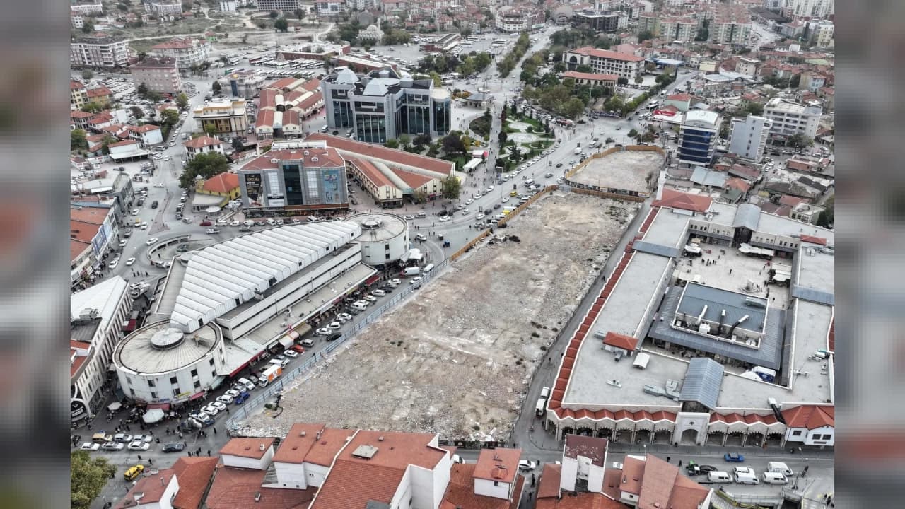 Konya'da Peynir Pazarı'nda ikinci etap yıkımlar bitti