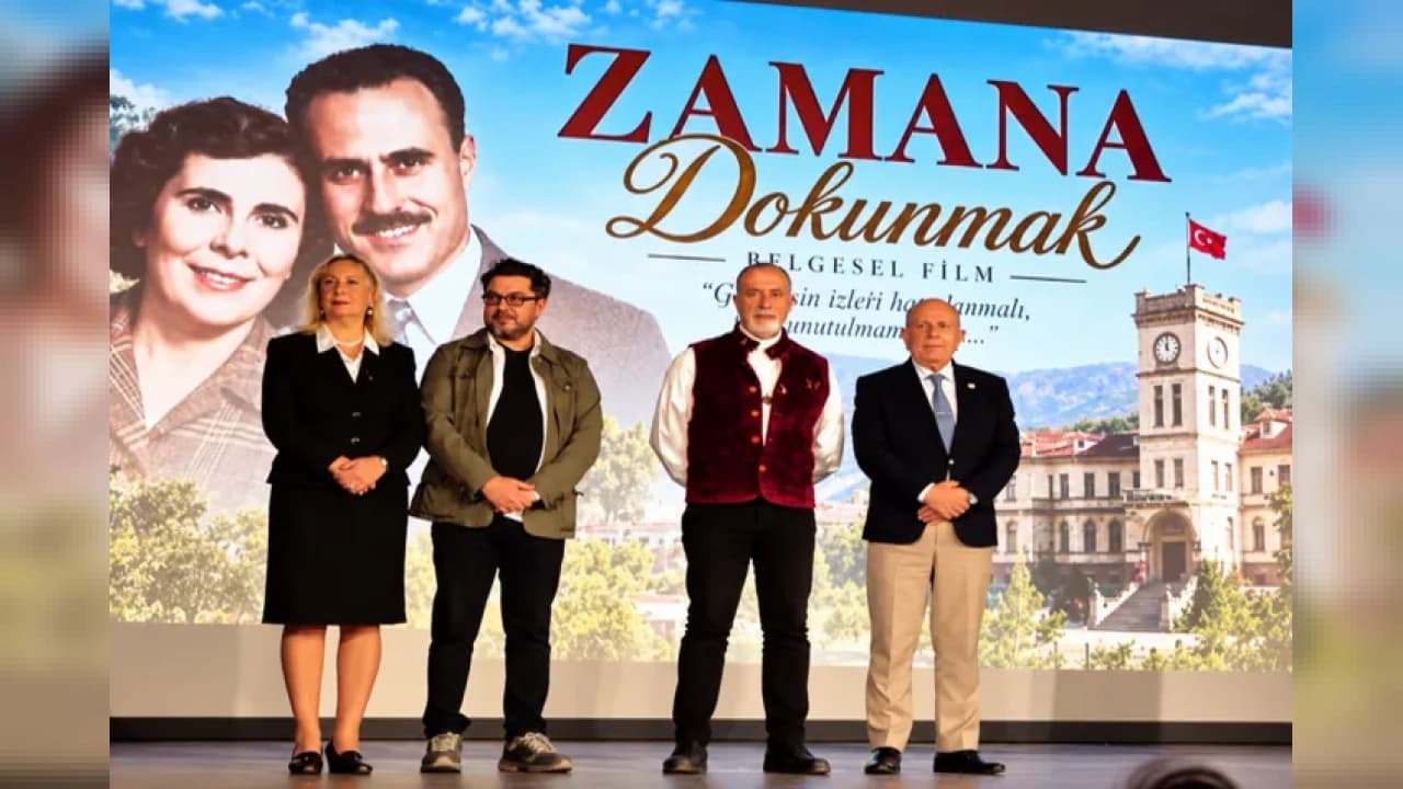 Manisa'da Zamana Dokunmak belgeseli için özel gösterim düzenlendi