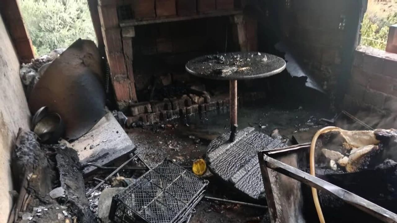 Antalya'da şömineyi benzinle yakmak isteyen kişi yaralandı