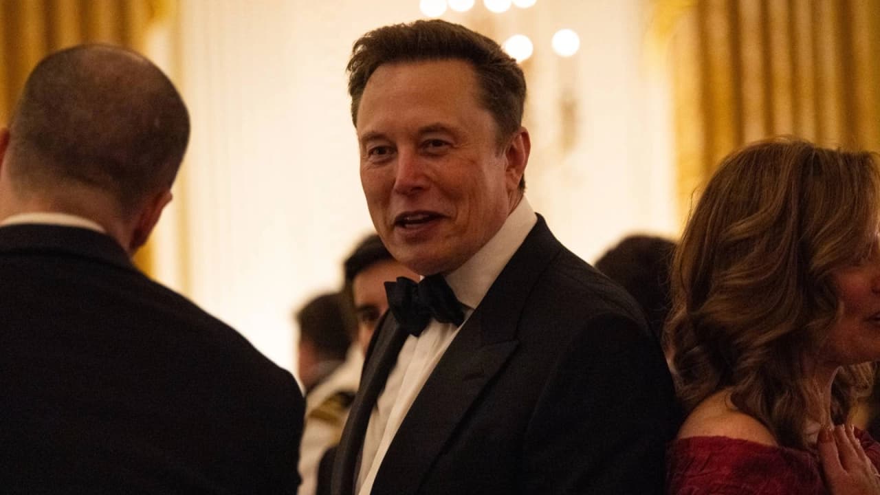 Elon Musk'tan yapay zekâ açıklaması: Para biriktirmek anlamsız