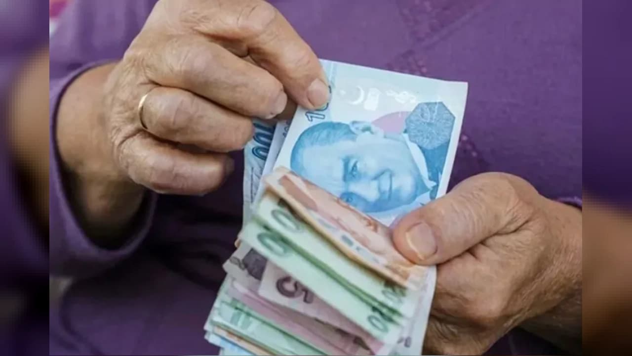 Emekli maaşlarına seyyanen zam kulisi: 50 bin TL iddiası