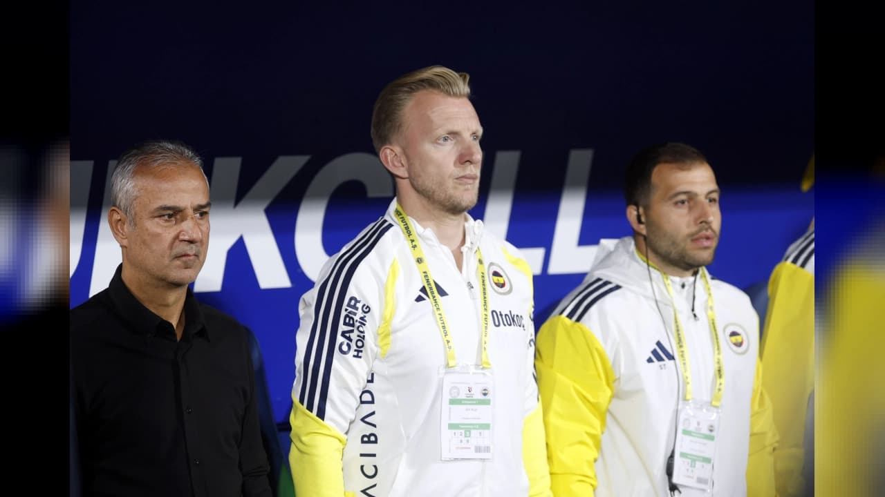 Fenerbahçe'de Dirk Kuyt Dönemi: Son 10 Sezonda 38 Maç Geçici Hocalarla Geçildi