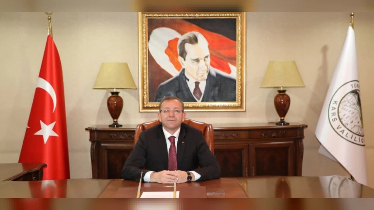 Kars Valisi Ziya Polat'tan 29 Ekim Cumhuriyet Bayramı mesajı