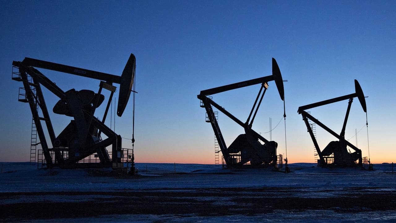 Küresel Piyasada ABD-İran Müzakere Beklentisi Petrolü Düşürdü