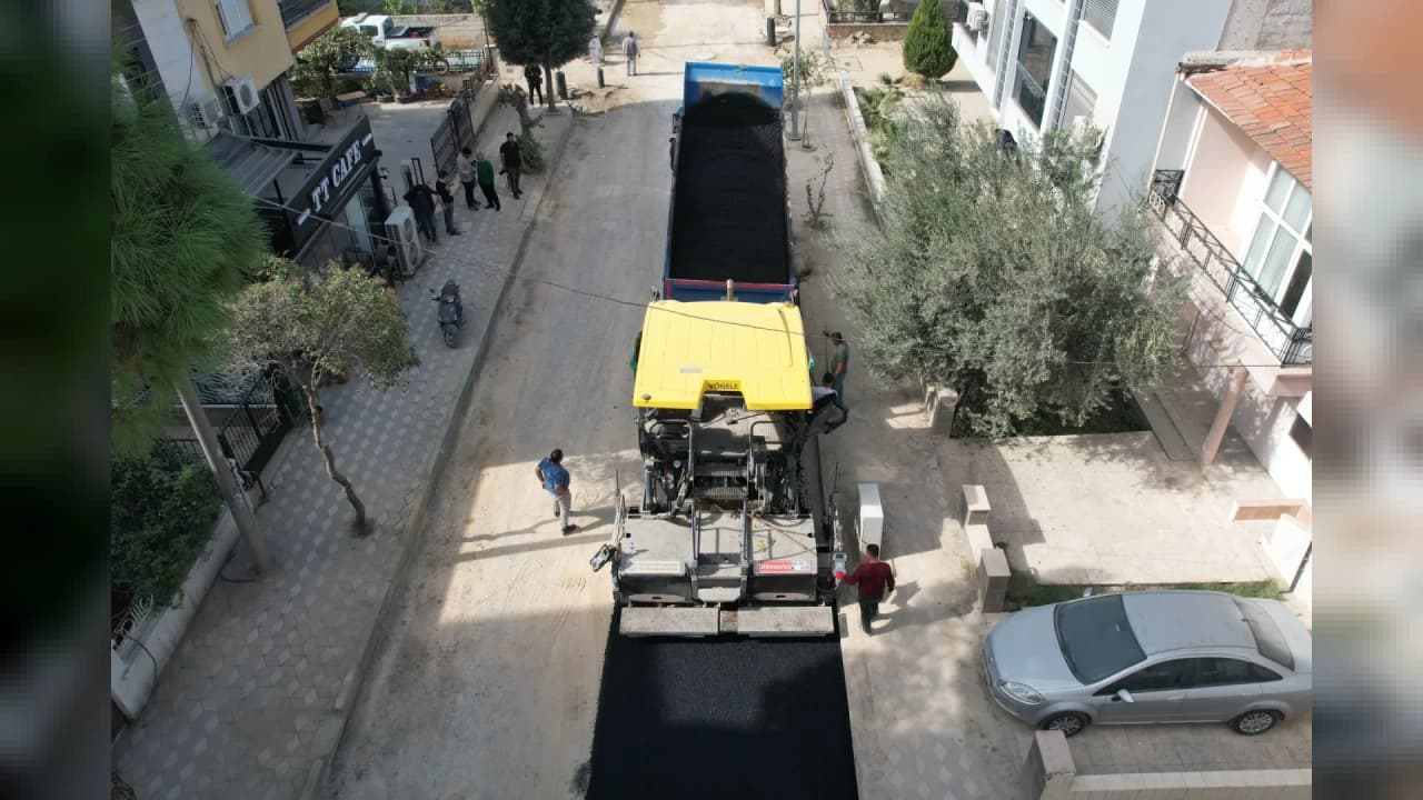 Manisa Turgutlu Türkmen Yolu'nda asfalt çalışmaları başladı