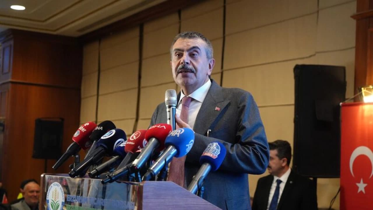 MEB'den yapay zeka destekli yeni EBA tanıtıldı