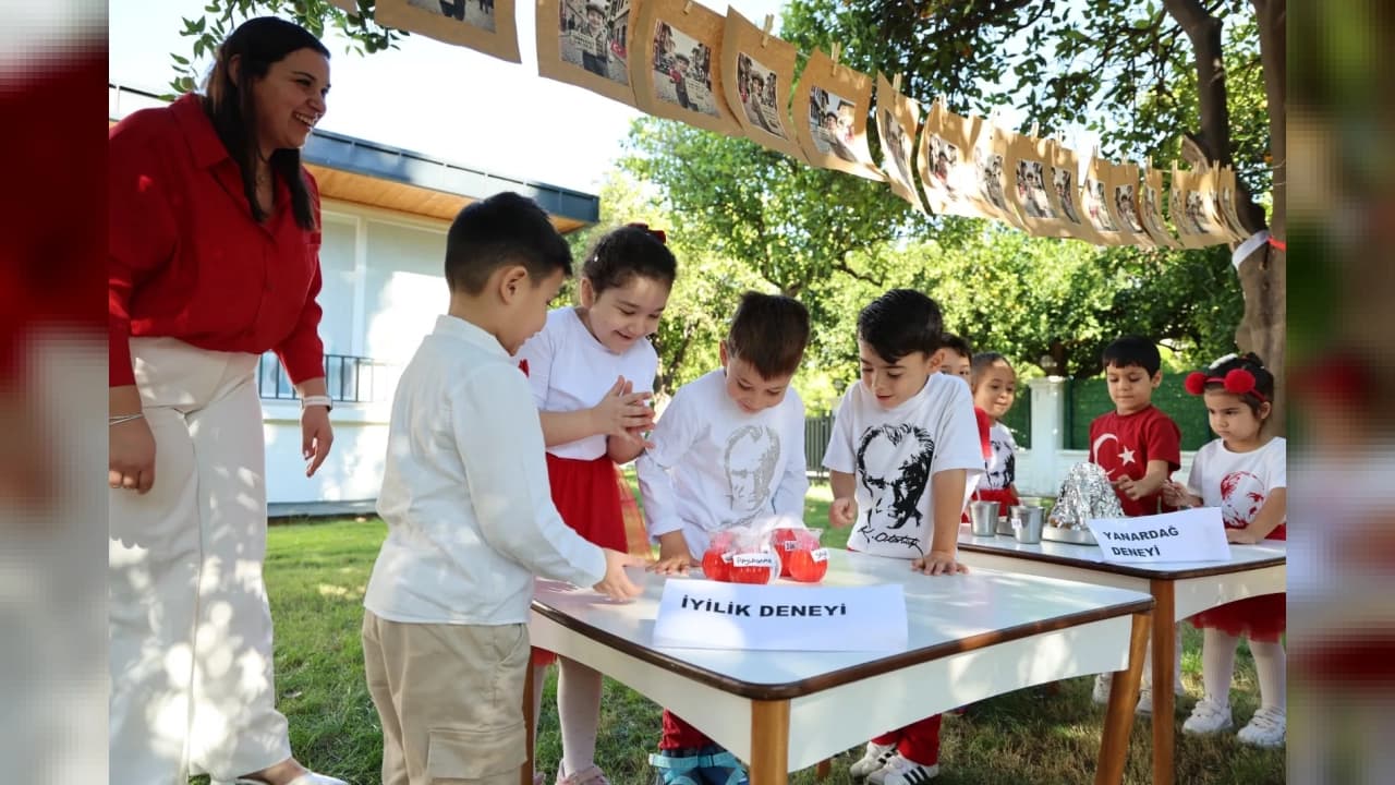Muğla'da 8 bakımevinde Cumhuriyet coşkusu yaşandı