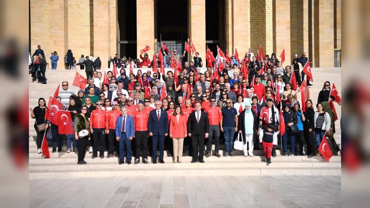 SARDOS Başkanı Eker'den Üç Yıllık Tarihi Bayrak Tepkisi