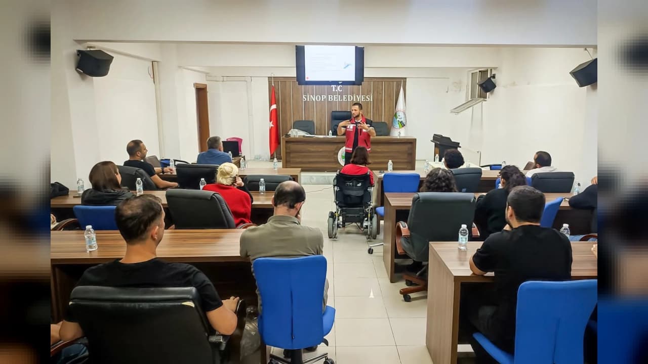Sinop Belediyesinde afet odaklı psikososyal destek eğitimi