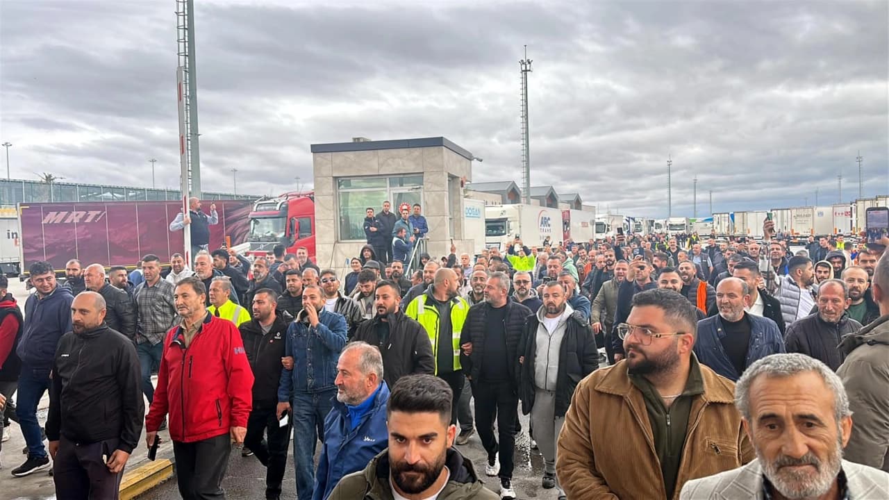 TIR şoförlerinden Schengen vizesi ve sınır kapısı eylemi