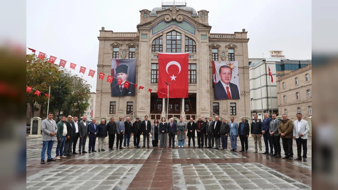 Aksaray Valisi Duru, Alevi-Bektaşi köy temsilcileriyle bir araya geldi