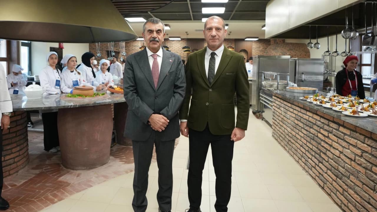 Bakan Tekin’den eğitim ve zorunlu eğitim süresi mesajı