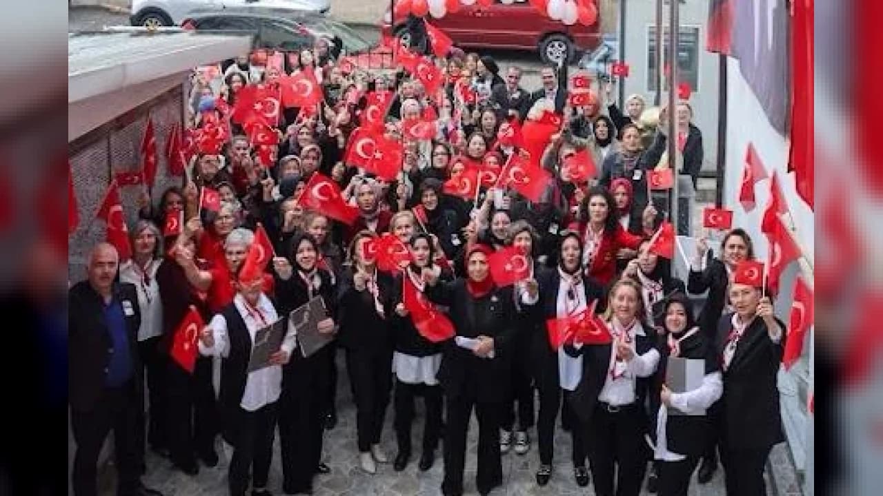 Bursa Olgunlaşma Enstitüsünden Cumhuriyet'in 103. yılı kutlaması
