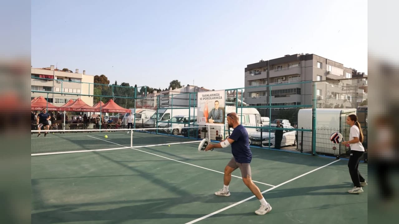 Çiğli'de Cumhuriyet coşkusu spor etkinlikleriyle kutlandı