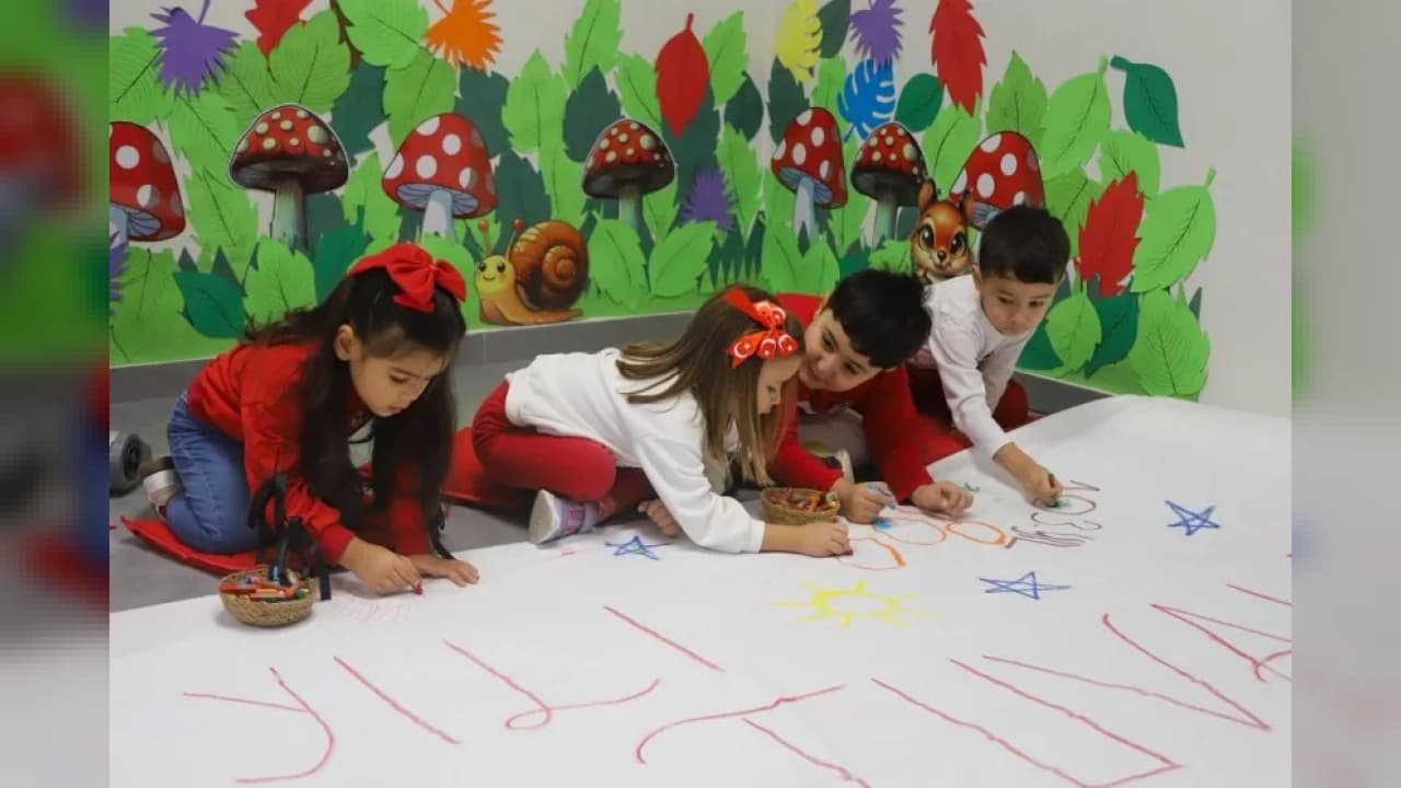 Eskişehir'de Çocuklar Cumhuriyet Bayramı'nı Sanatla Kutladı