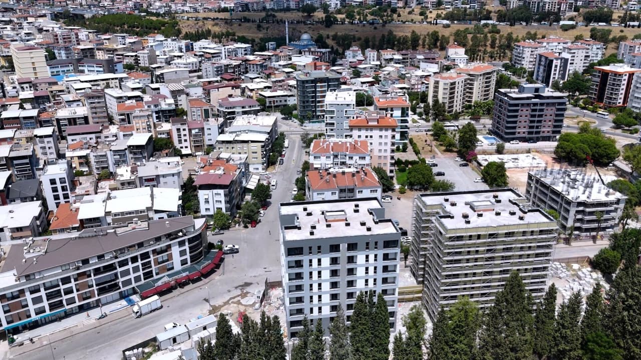 İzmir depreminin ardından kentsel dönüşümle 5 bin 592 konut tamamlandı