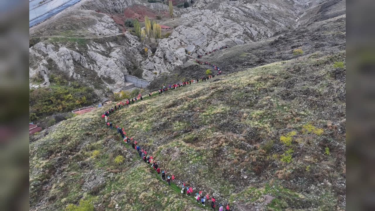 Konya'da Cumhuriyet Bayramı İçin Sille'de Yürüyoruz Etkinliği