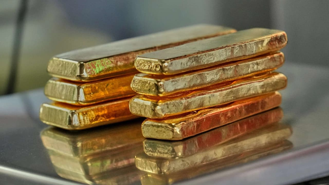 Ons altın 4 bin doların altına geriledi