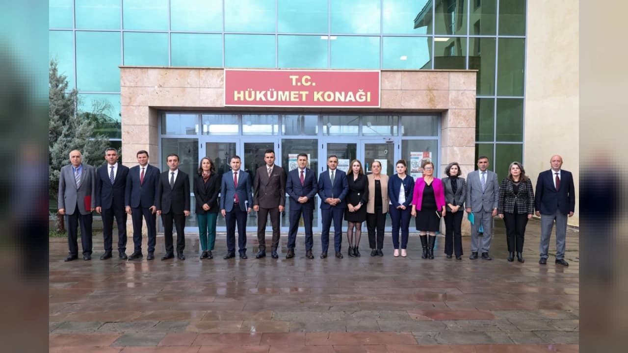 Tunceli Valiliği'nde Kamu Yatırımları ve Hizmetler Masaya Yatırıldı