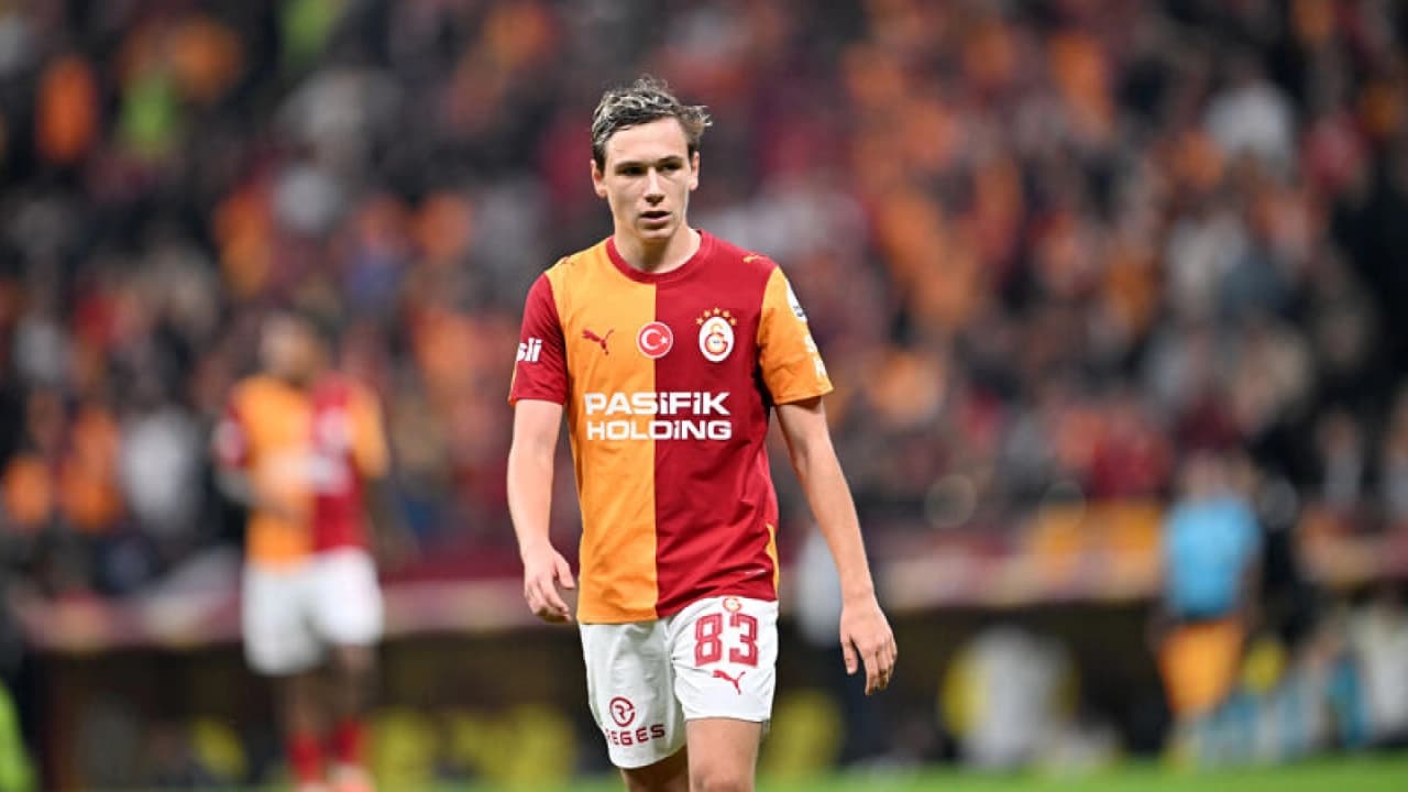 Galatasaraylı Aleksey Batrakov'un Konyaspor maçı Rus basınında