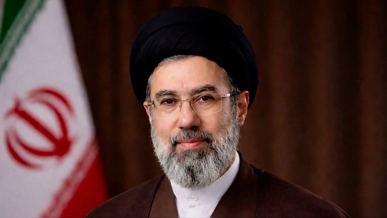 İran lideri Hamaney askeri yetkililerle bir araya geldi