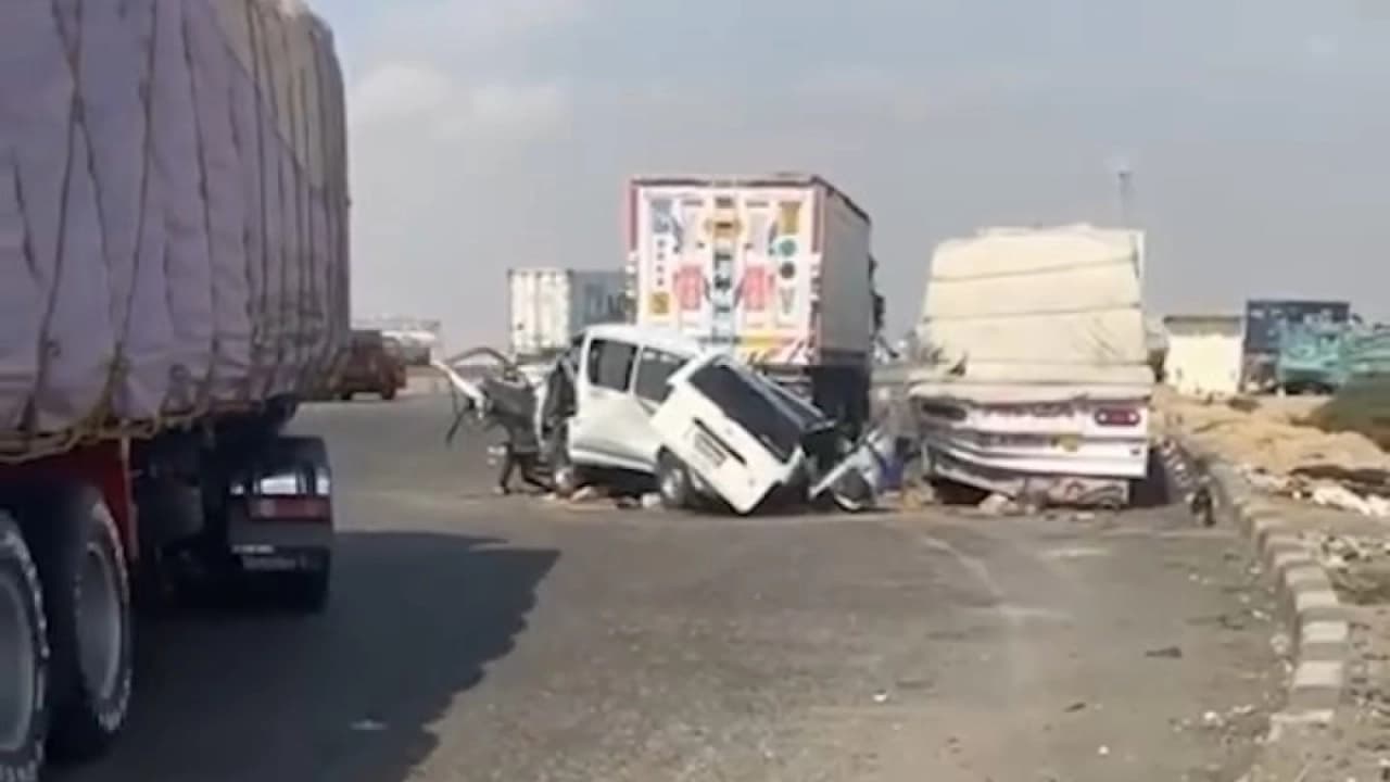 Mısır'da minibüs ile TIR çarpıştı: 10 ölü, 24 yaralı