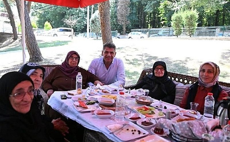Kartepe'de büyüklerden ilk teleferik heyecanı: Alo Evlat Sağlık Kulübü'nden anlamlı buluşma!