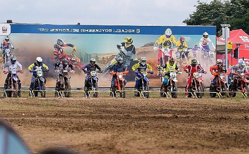 Kartepe'de nefes kesen Süper Enduro heyecanı: 2. ayak yarışlarında şampiyonlar belli oldu!