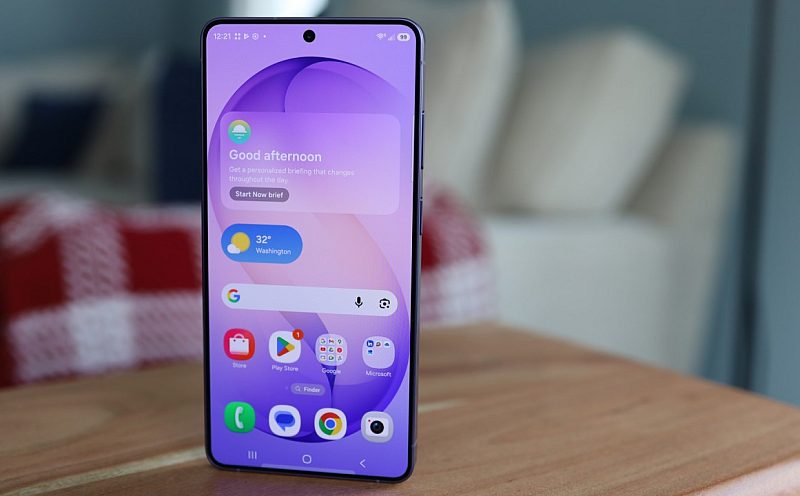Samsung One UI 9.5 Sızdı! Cam Tasarımı, Yapay Zekalı Telefon Uygulaması ve Yeni Menüler Geliyor
