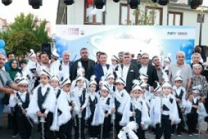 Osmangazi'de 200 çocuk erkekliğe ilk adımını attı: Bağlarbaşı Meydanı'nda dev sünnet şöleni!