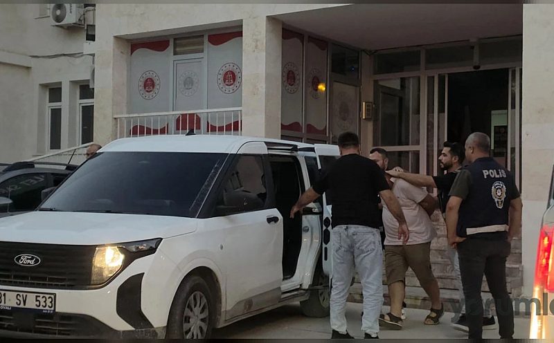 Hatay’da 15 yaşındaki çocuğu alıkoyma iddiasıyla iki kişi tutuklandı