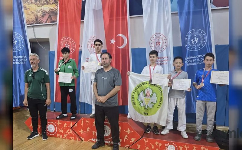 Elazığ Anadolu Yıldızlar Ligi’nde şampiyonluğa uzandı: grup lideriyle yarı final