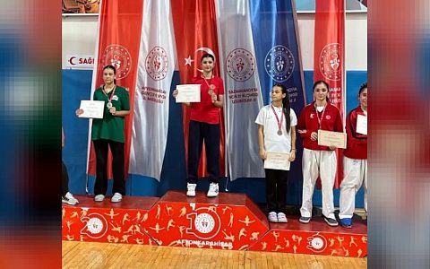 Karstan Anadolu Yıldızları Türkiye Şampiyonası’nda altın madalya sevinci