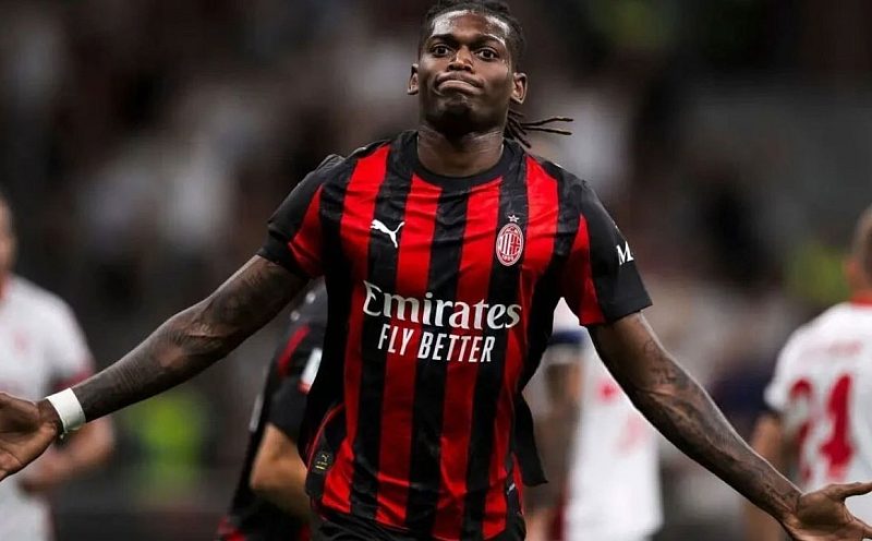 Galatasaray’ın Leao hamlesi: Maaşta uzlaşı iddiası, Milan’la pazarlık sürüyor