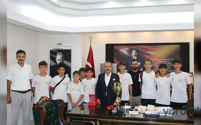 Gaziantep’te Trabzon İl Karması Hokey Takımı Türkiye Şampiyonu oldu