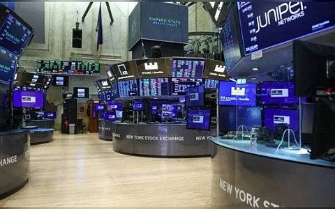 Wall Street’te düşüş: Warsh’ın enflasyon sinyali ve Lark Adası gerilimi
