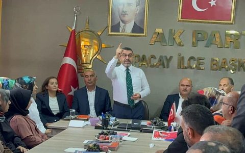 Arpaçay’da İlçe Danışma Toplantısı: Teşkilat Çalışmaları ve Yatırımlar Masaya Yatırıldı