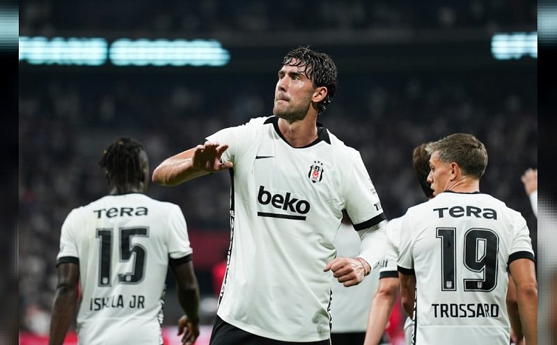 Vlahovic’in hat-trick’i İtalya’da yankı buldu: İtaliano ve “Boğaz” mesajı