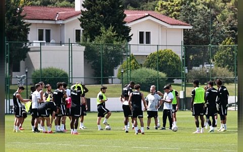 Beşiktaş, Fenerbahçe derbisi öncesi hazırlıklarını yarın 11.30’da sürdürüyor