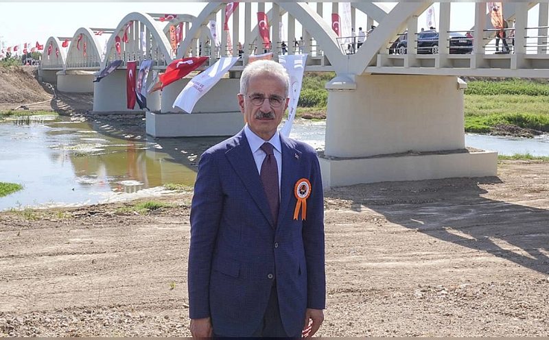 Ulaştırma ve Altyapı Bakanı Uraloğlu: Tarihi Gediz Köprüsü aslına uygun restore edildi