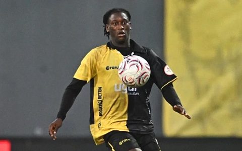 İstanbulsporlu Elvin Mendy Maç Dönüşü Kalp Krizi Şüphesiyle Hastaneye Kaldırıldı