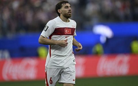 A Milli Futbol Takımı Fransa Maçına Hazırlanıyor: Orkun Kökçü'den Kötü Haber