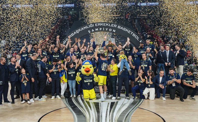 Fenerbahçe Tarfin Cumhurbaşkanlığı Kupası'nı Kazandı: Beşiktaş'ı Mağlup Eden Sarı-Lacivertliler Zirvede