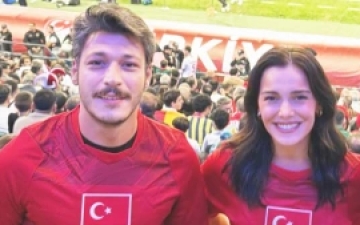 Kubilay Aka ve Hafsanur Sancaktutan Aşklarına İkinci Şansı Verdi: Milli Maçta Tribün Mesaisi