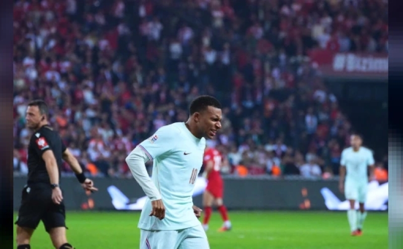 Türkiye - Fransa Mücadelesinde Kylian Mbappe Şoku: Yıldız İsim Sahayı Terk Etti