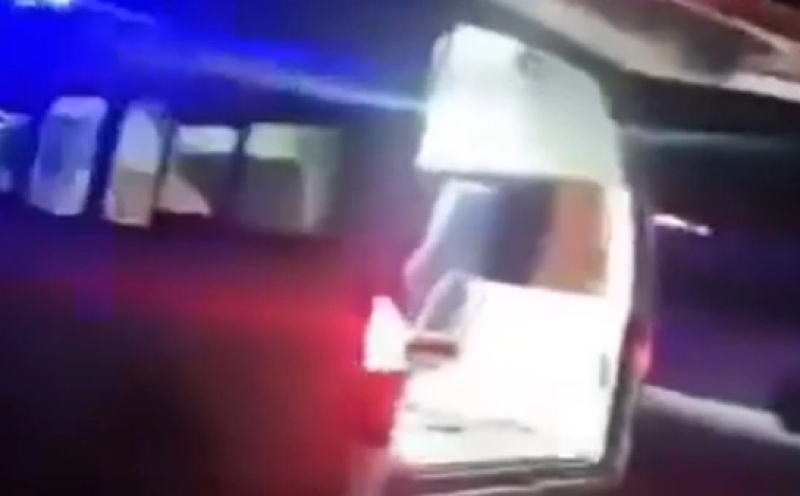 Suriye'nin Hama İlinde Minibüse Yönelik Saldırı: Ölü ve Yaralılar Bulunuyor