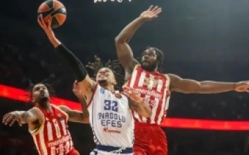Anadolu Efes Kızılyıldız Deplasmanında Kaybetti: Mike James Sakatlandı, Maç 77-72 Bitti
